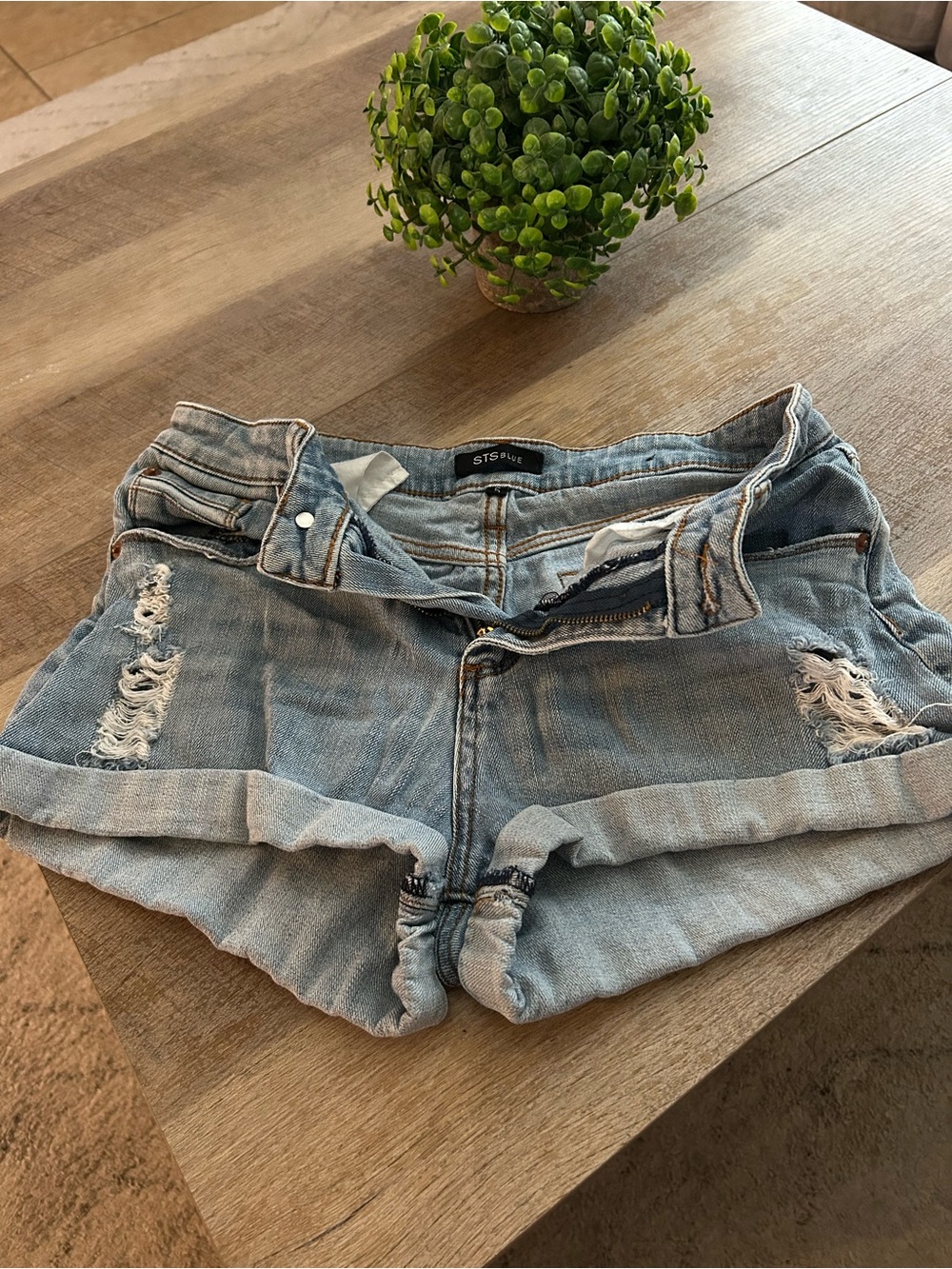 STS Blue Light Blue Distressed Rolled-Hem Denim Shorts